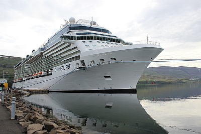 Die Celebrity Eclipse im Hafen von Akureyri